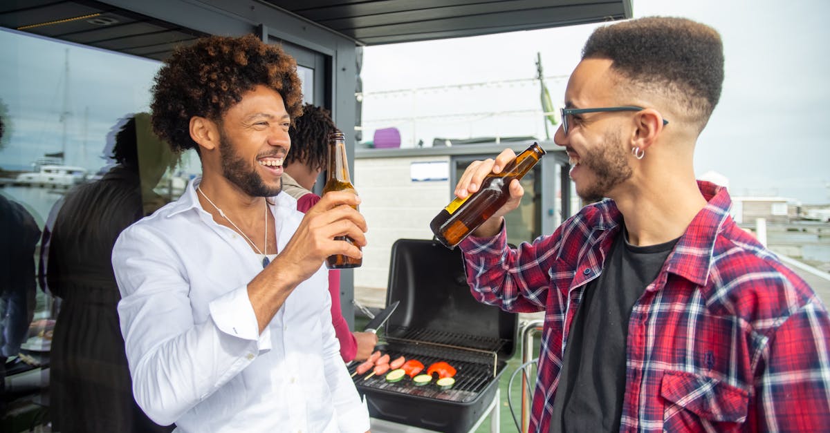 Присоединяйтесь к нам на фестивале барбекю — вкусном мероприятии, посвященном любителям готовить на открытом воздухе! Наслаждайтесь блюдами на гриле, семейными развлечениями и живыми концертами в праздничной и дружеской атмосфере. не пропустите этот праздник гастрономии и праздничного настроения!