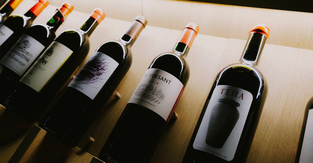 Como observar a cor e avaliar um vinho de Bordeaux como um especialista?