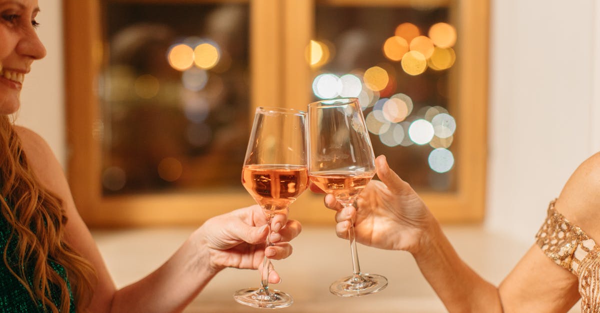 Gwinoedd â Blas Purach a Symlach