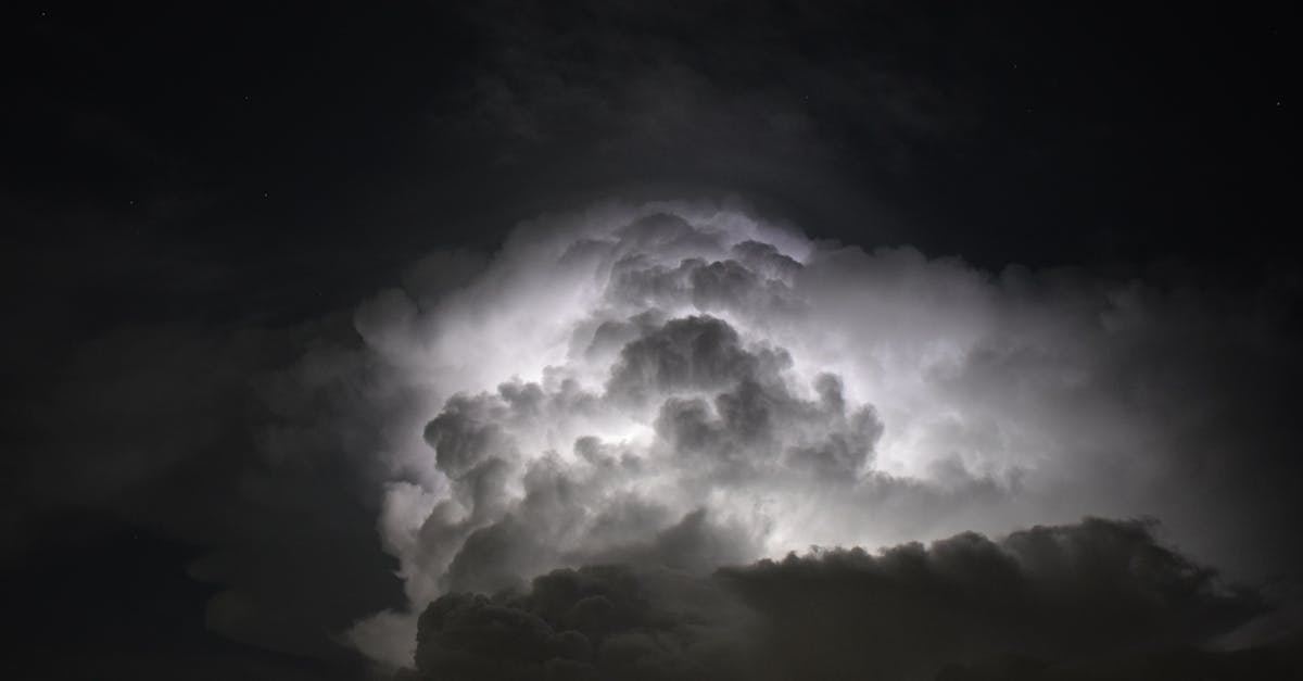 Ποιο ποτήρι πρέπει να επιλέξετε για να ενισχύσετε την γεύση της σαμπάνιας σας;