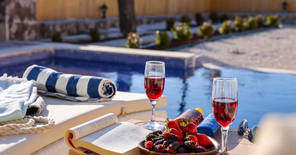 découvrez l'élégance et la fraîcheur des vins d'été avec notre sélection de crus légers et fruités. parfaits pour les journées ensoleillées, ces vins sublimeront vos apéritifs et repas en plein air. laissez-vous séduire par les saveurs estivales !