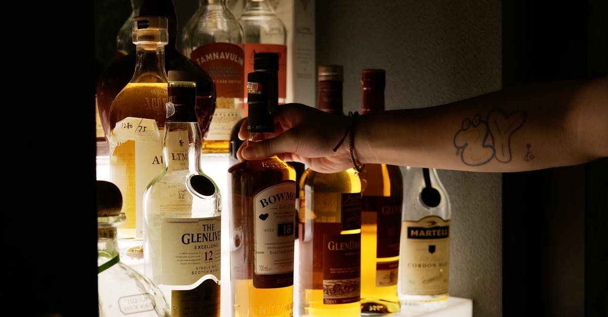 ¿Es fácil visitar viñedos en el suroeste? Sí, muchos productores abren sus puertas según la temporada y ofrecen catas, especialmente en Domaine de Fontsainte o Château du Cèdre.