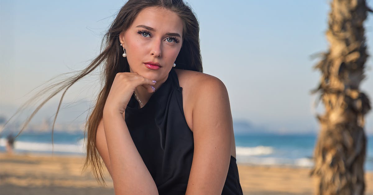 découvrez alicante, une ville ensoleillée de la costa blanca, célèbre pour ses plages dorées, sa riche histoire, ses délicieuses tapas et son ambiance animée. explorez les trésors culturels, les paysages magnifiques et vivez des moments inoubliables au cœur de cette destination méditerranéenne.