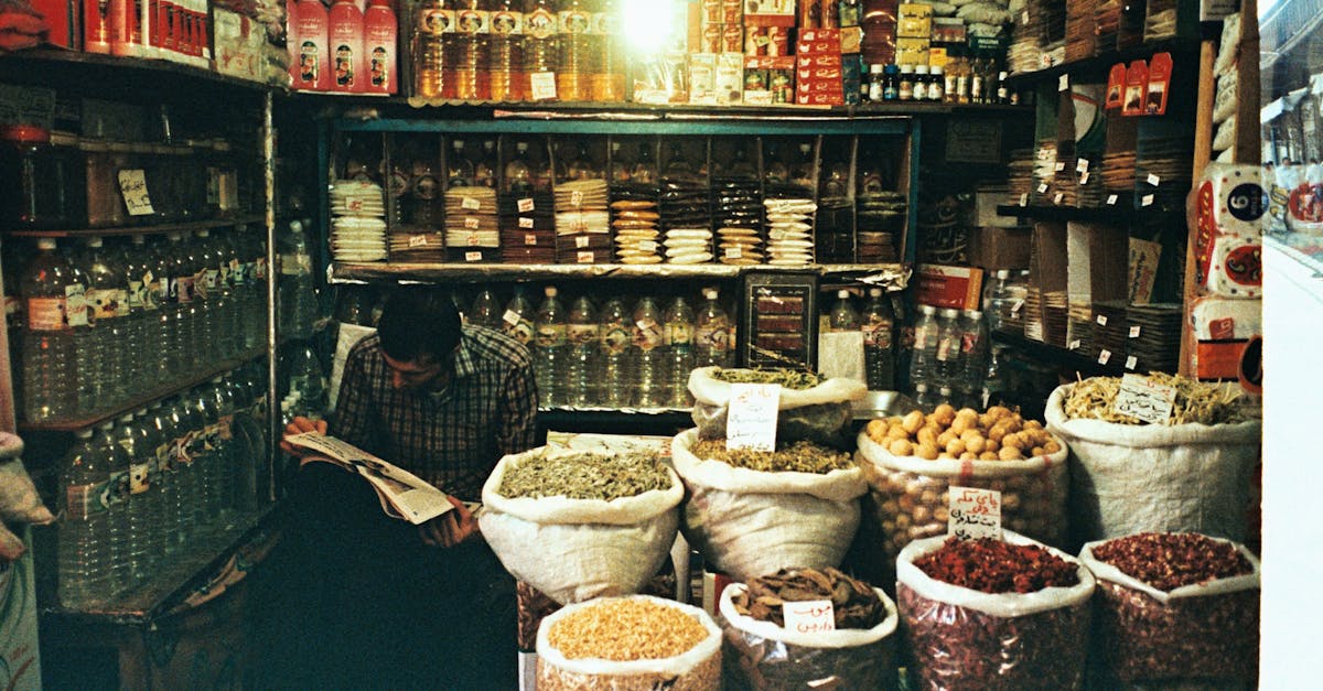 Arogleuon rosé yw'r hyn sy'n aml yn swyno ar yr olwg gyntaf. Yn Savoie a Bugey, ffrwythau coch a blodau gwyn sy'n dominyddu'r dirwedd arogl, gyda ffresni y mae pawb yn cytuno arno.