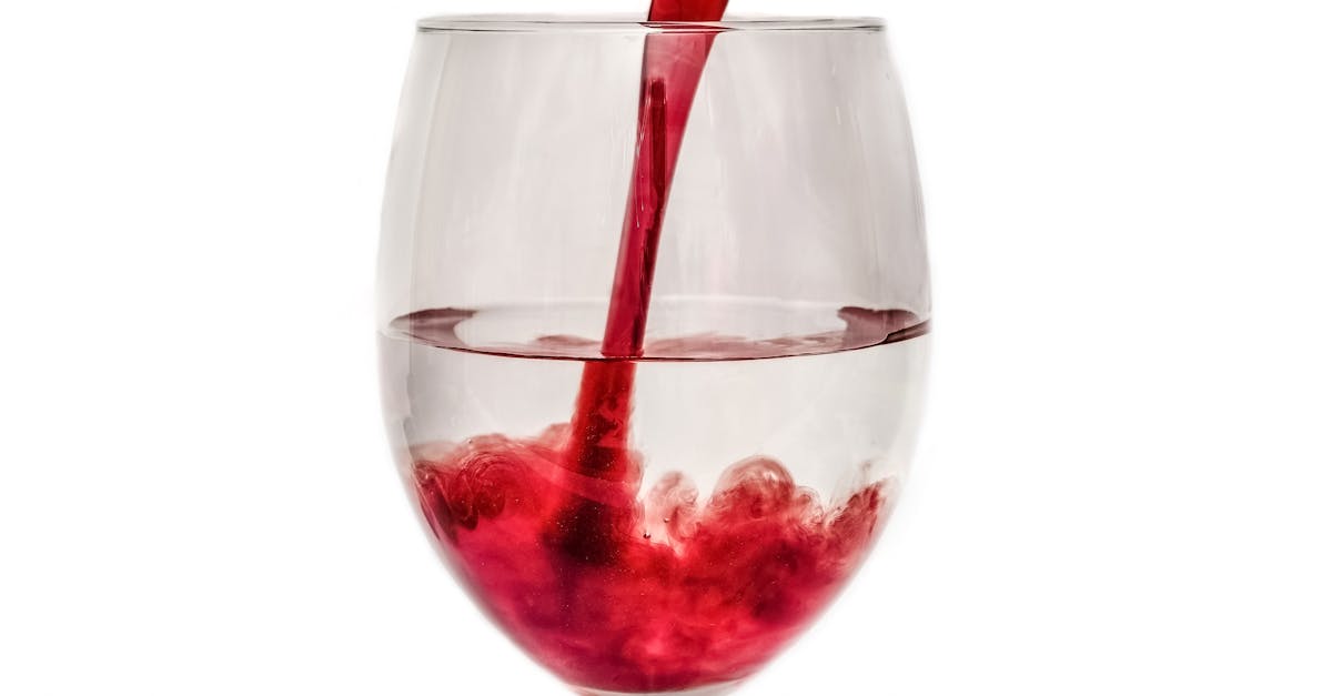 découvrez l'excellence des vins de bourgogne, célèbres pour leurs arômes riches et leurs saveurs complexes. explorez les cépages emblématiques comme le pinot noir et le chardonnay, et laissez-vous séduire par la tradition viticole de cette région incontournable en france.