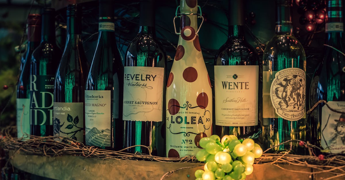 découvrez le cabernet sauvignon, un vin rouge emblématique réputé pour sa richesse et sa complexité. appréciez ses arômes de fruits noirs, ses tanins robustes et sa finition longue, qui en font le choix parfait pour accompagner vos plats de viande ou vos soirées entre amis.