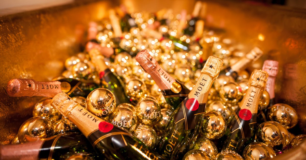 découvrez l'élégance et le raffinement du champagne, la boisson emblématique des célébrations. explorez ses variétés, son histoire fascinante et les meilleures façons de le déguster. éveillez vos sens avec des bulles délicates et des arômes exquis.