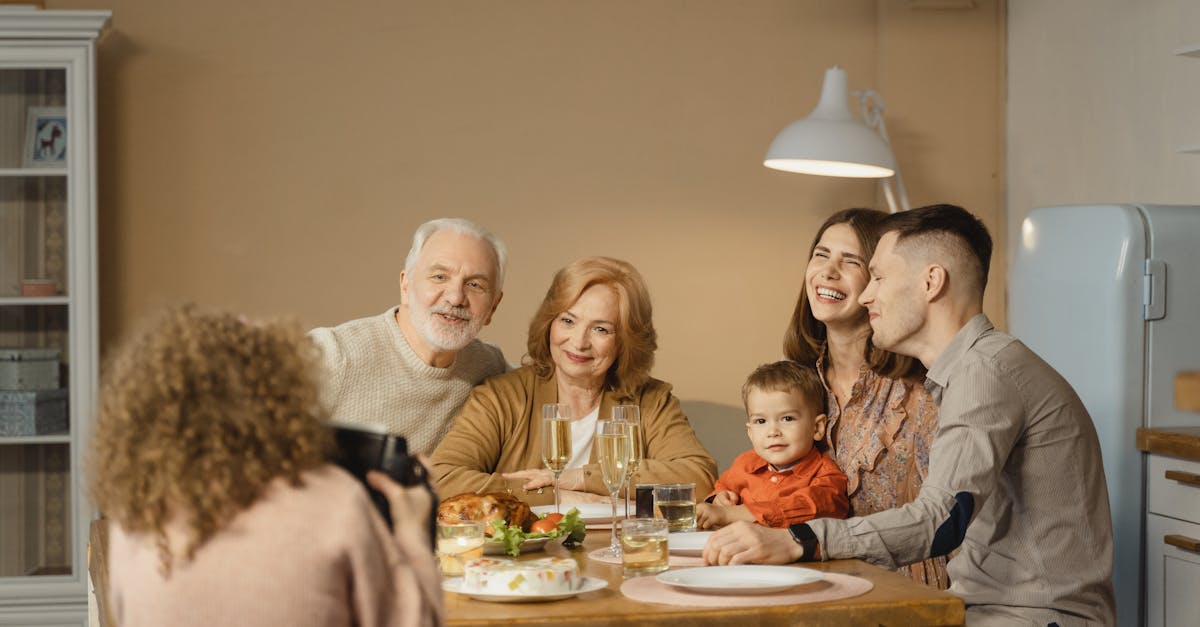 It's important to remember that wine or champagne intolerance often manifests itself through several symptoms, such as flushing, headaches, or digestive problems. Everyone's body reacts differently, and this is not a hard and fast rule specific to champagne.