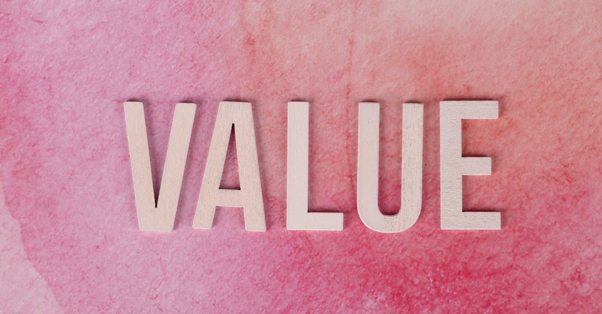 Otkrijte svijet rosé vina: savjeti za degustaciju, savršena uparivanja s hranom i savjeti za odabir najboljeg roséa za vaše posebne prilike. Uživajte u svježini i voćnim aromama ovog popularnog ljetnog pića.