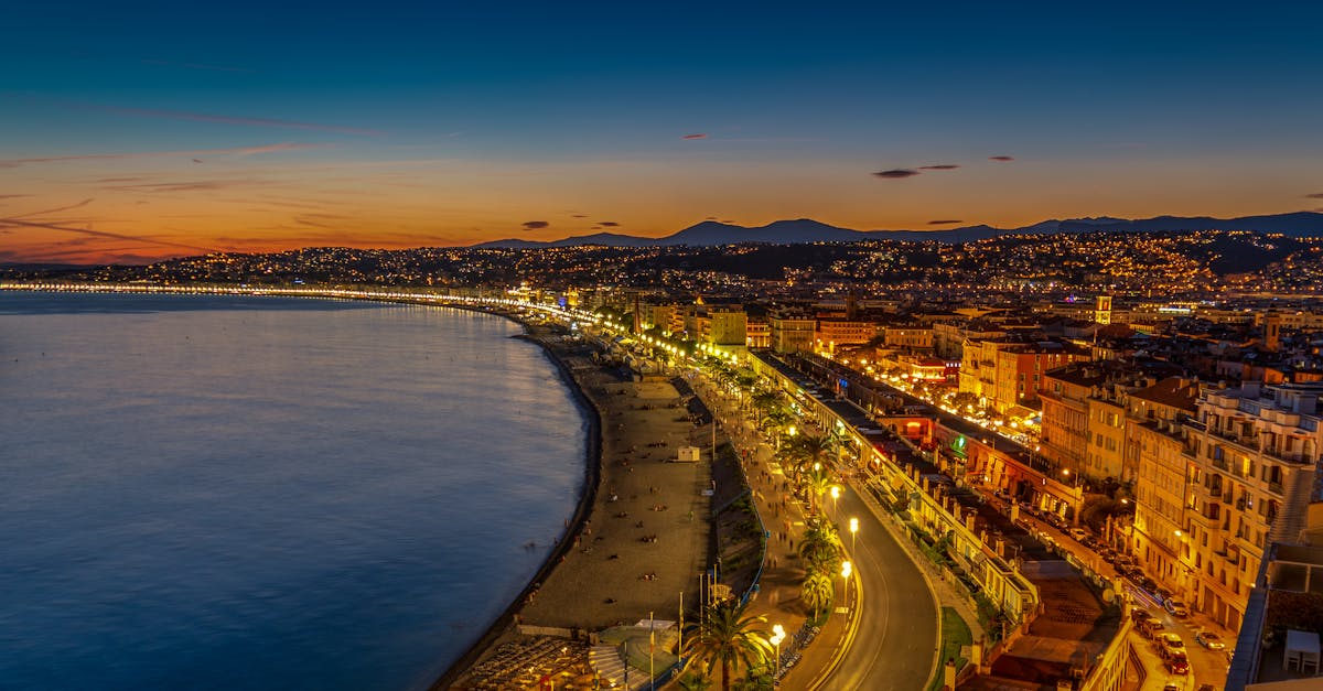 What makes this wine unique is its ability to democratize tasting and surprise even the most discerning connoisseurs. Receiving a gold medal at such a modest price proves that quality doesn't always depend on cost. This is encouraging a wide audience to reevaluate their purchasing habits and embrace the diversity of affordable yet high-quality wines. This medal-winning white wine is also a mini-social phenomenon, illustrating a strong trend in the wine world: uncompromising value for money.