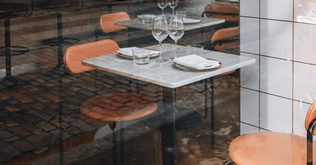 découvrez l'univers captivant d'electro-wine, une fusion innovante entre la musique électronique et l'art de la vinification. plongez dans des expériences sensorielles uniques où le goût se mêle à des rythmes envoûtants, créant des moments mémorables autour du vin et de la musique.