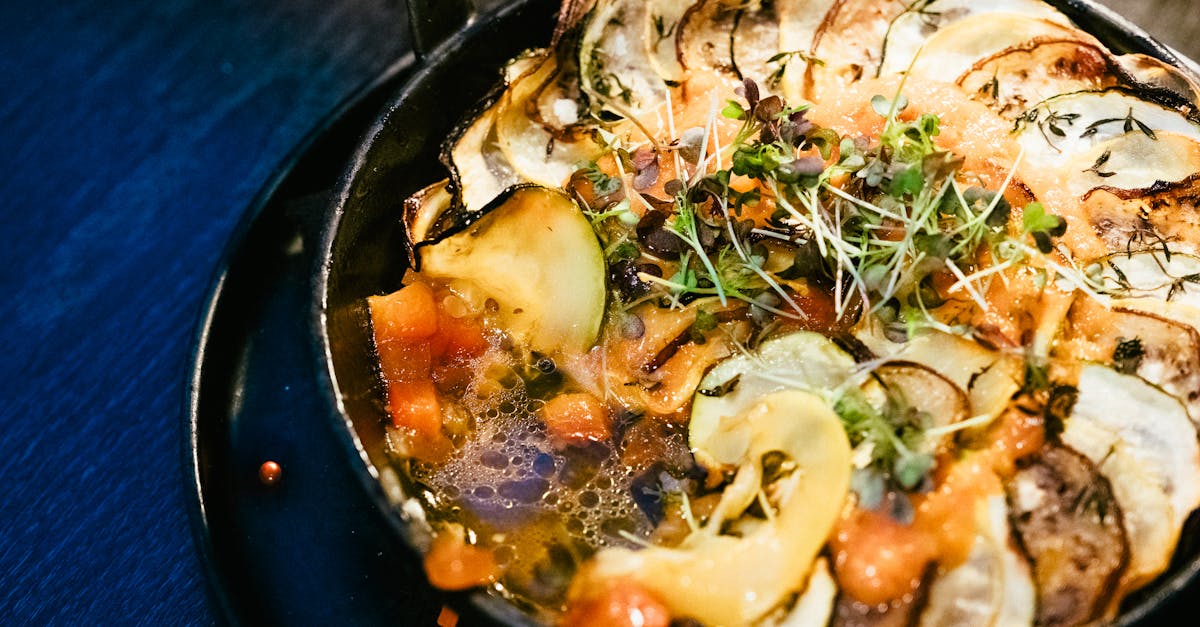 Khám phá thế giới ẩm thực tinh tế: những công thức nấu ăn ngon, mẹo vặt từ đầu bếp và những xu hướng ẩm thực mới nhất để đánh thức vị giác và nâng tầm bữa ăn của bạn.