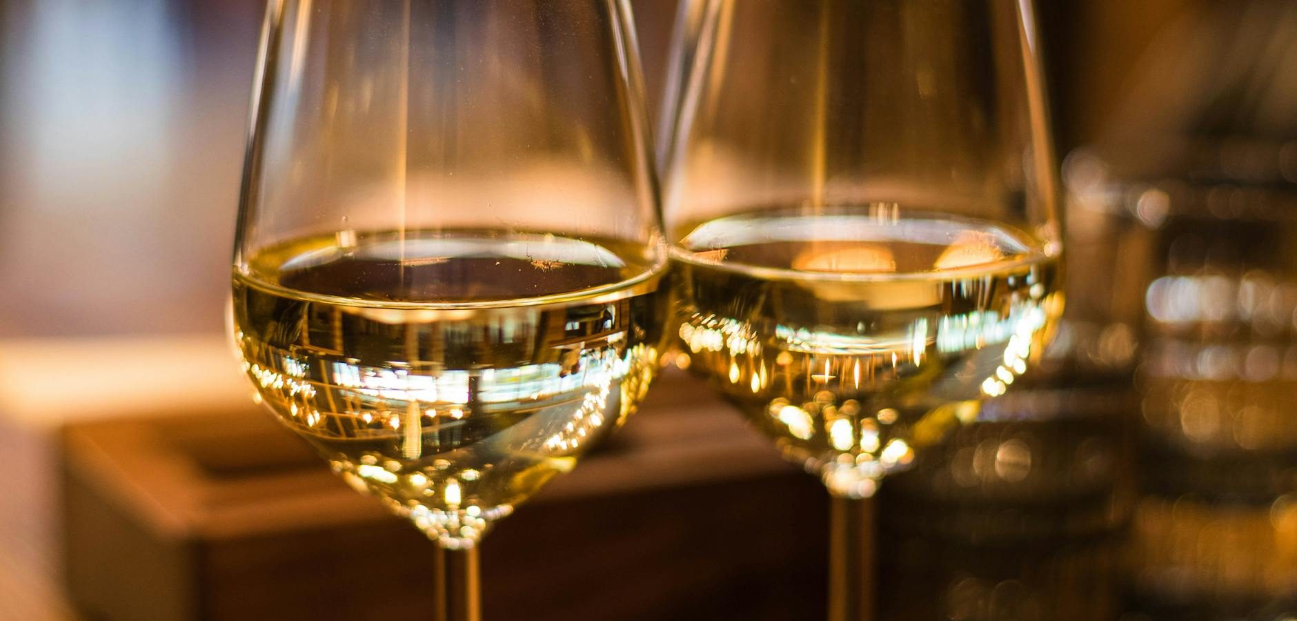 Vin blanc sucré liste : 20 références par profil + tableau comparatif 2025